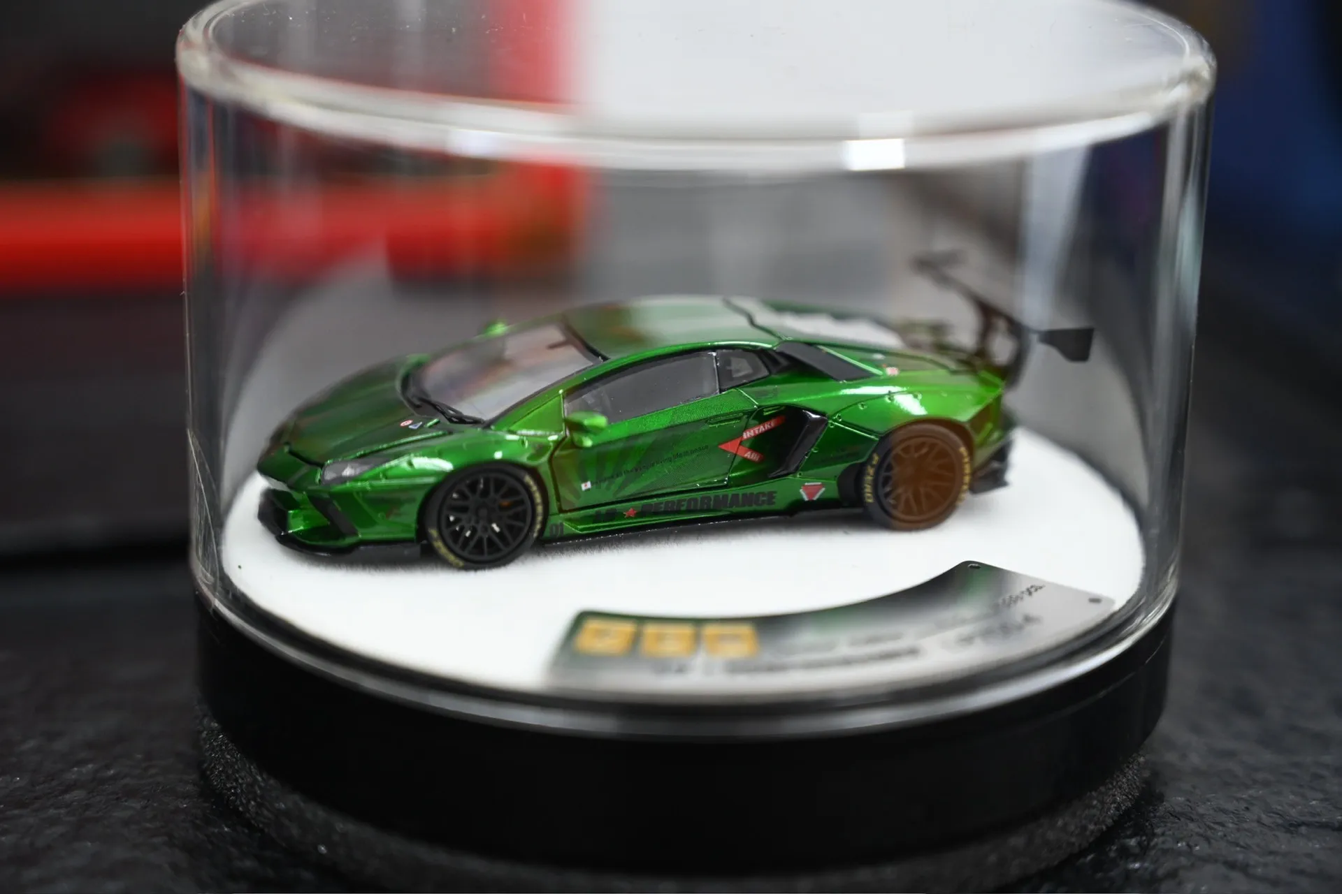 Model Kit Porsche 911 - PGM 1:64 Aventador LP700-4 LB Green