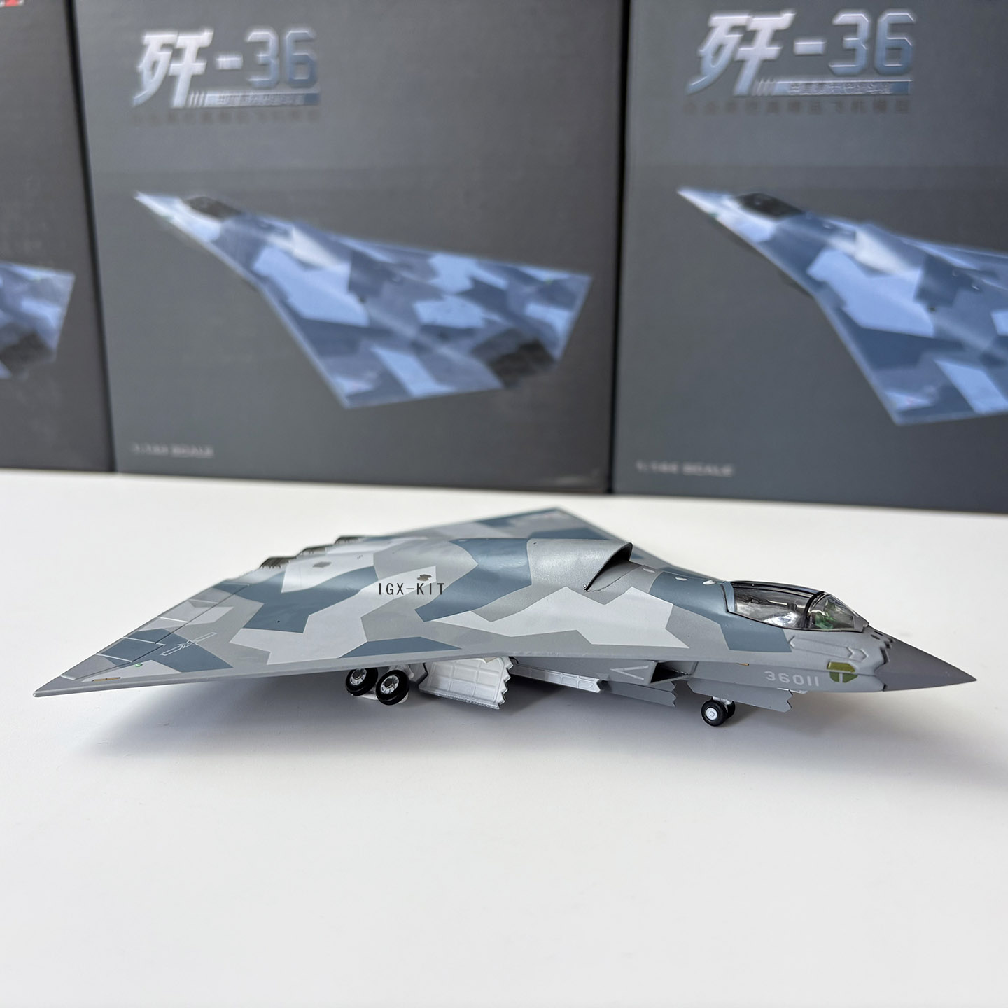 1/144 J-36 Chinese 6th Generat - огляд і ціна Model Kit Plane