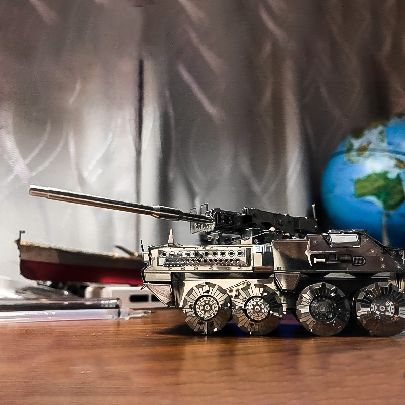 Stryker Armored Vehicle 3D Met - огляд і ціна Model Kit Armored Core