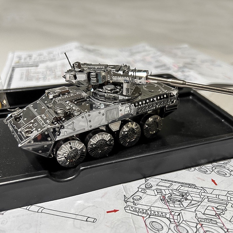 Stryker Armored Vehicle 3D Met - огляд і ціна Model Kit Armored Core