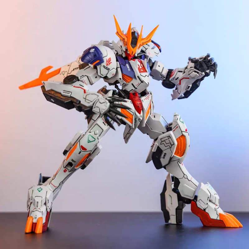 Max Tv03 1/100 Barbatos Lupus  - огляд і ціна Model Kit Barbatos