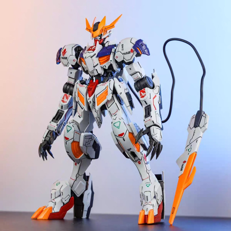 Max Tv03 1/100 Barbatos Lupus  - огляд і ціна Model Kit Barbatos