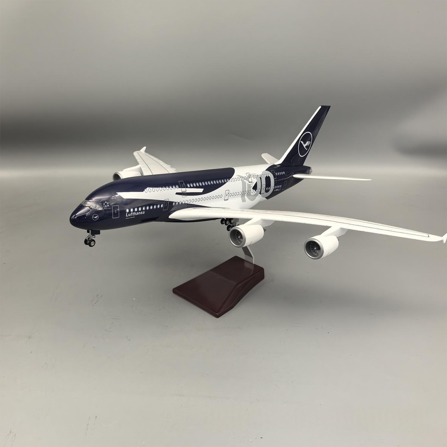 New 45cm Lufthansa A380 100 Ye - огляд і ціна Model Kit Plane