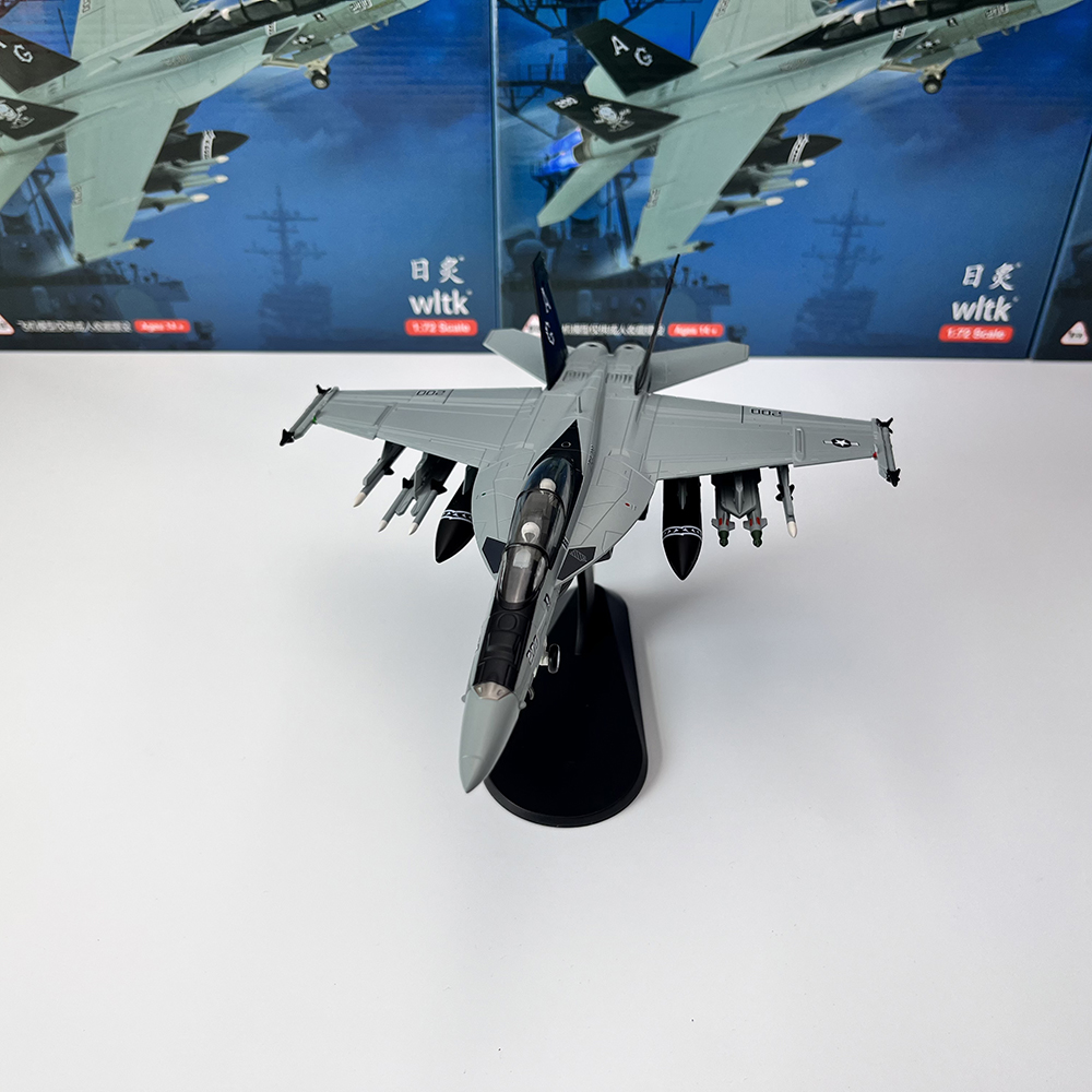 1/72 Scale U.S. F/A-18F Hornet - огляд і ціна Model Kit Plane