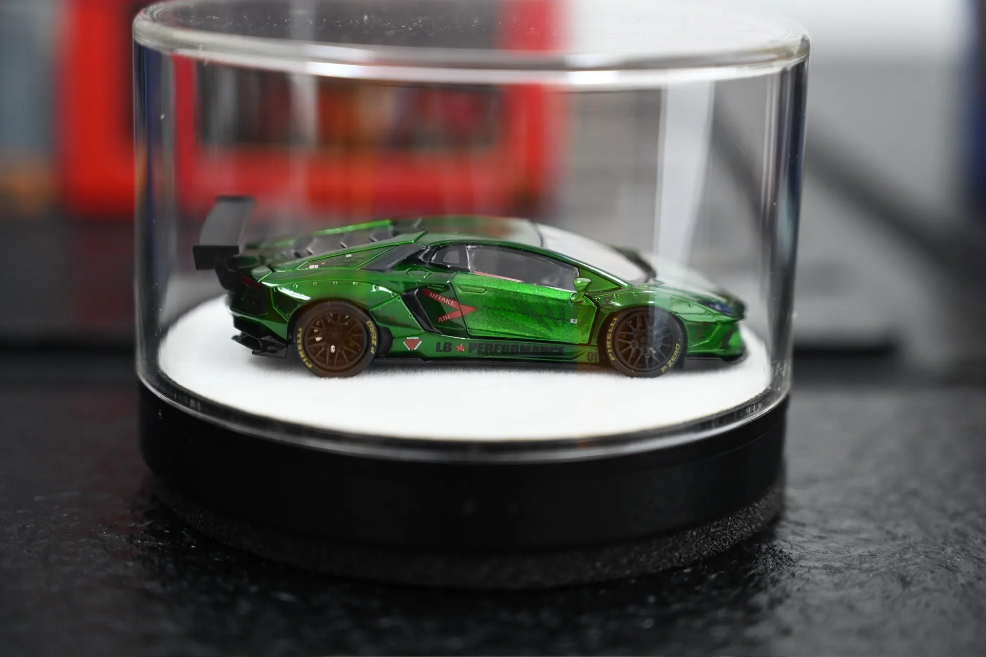 PGM 1:64 Aventador LP700-4 LB  - огляд і ціна Model Kit Porsche 911