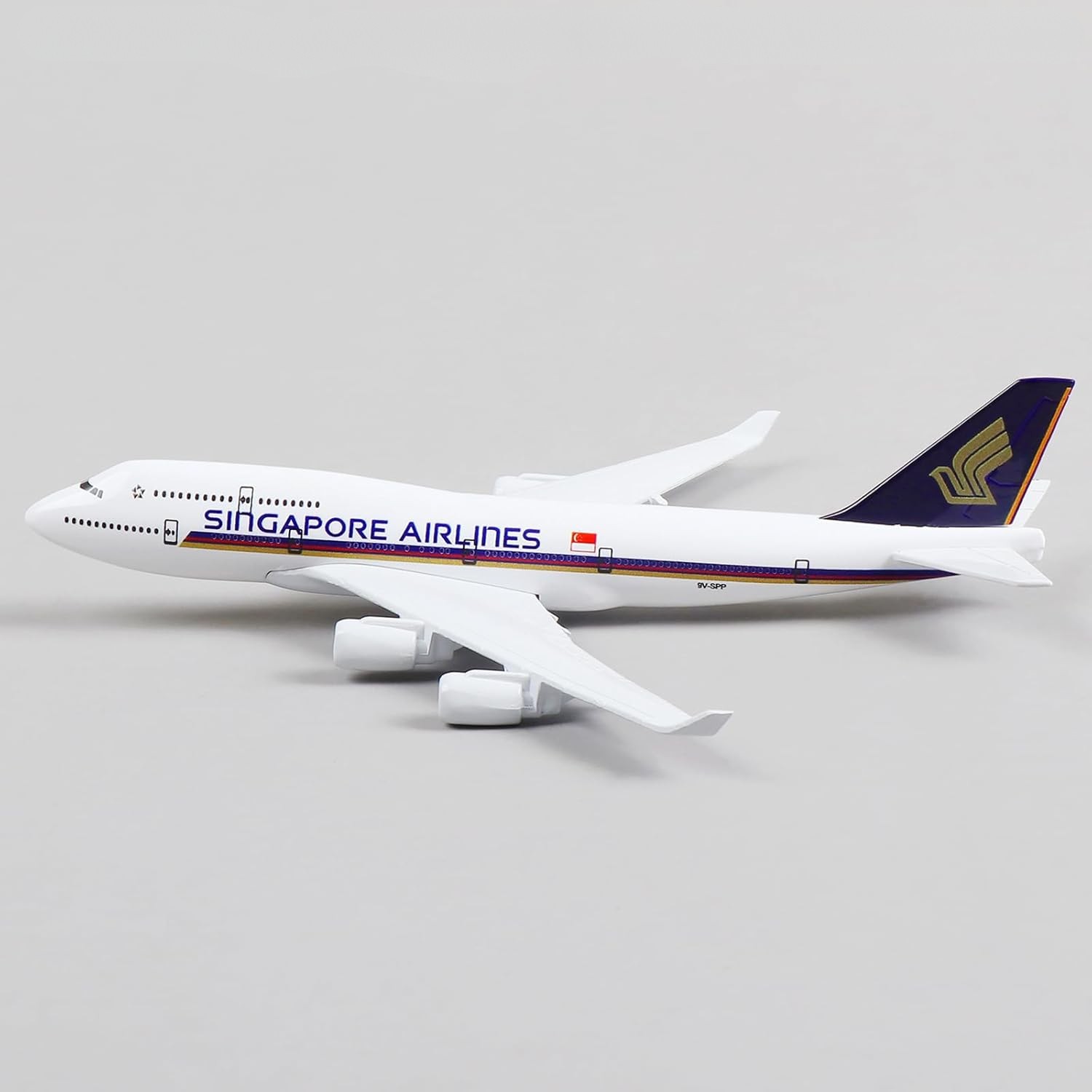 747 Singapore Metal Plane Mode - огляд і ціна Model Kit Singapore